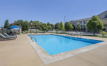 Best Western North Edge Inn
