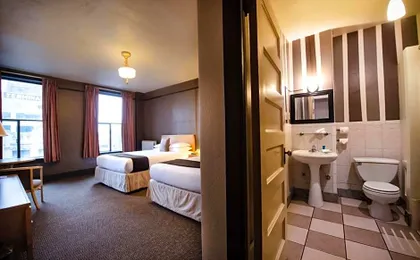 Moore Hotel
