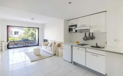Charming 1 Bedroom Flat With Balcony/pool - Cannes