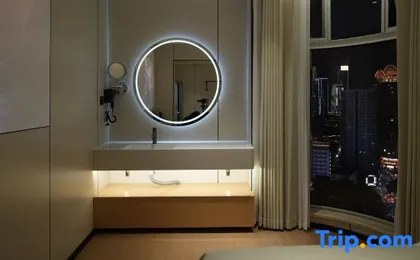 Quanduo Intelligent View Hotel (Jiefangbei Pedestrian Street Yangtze River Cableway Branch)