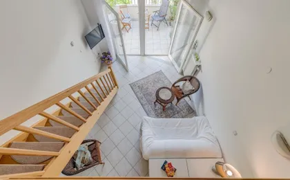Beachfront Apartment with Balcony And Parking