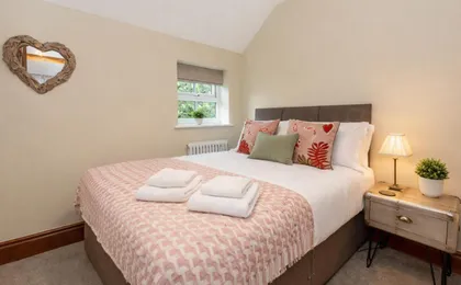 Creamery Cottage with Games Room And Free Parking