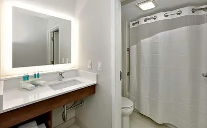 Holiday Inn Express Hotel & Suites - Irving Convention Center - Las Colinas By IHG