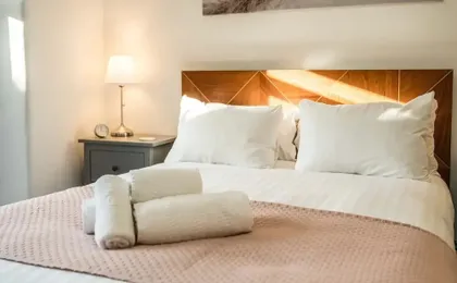 Spacious 1Br Flat In Wanstead: Garden & Comfort