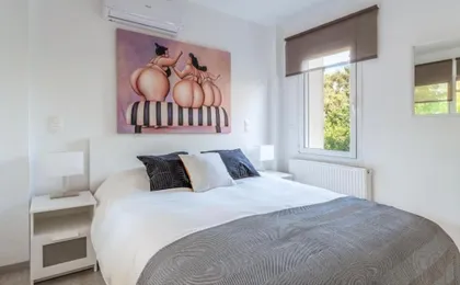 Hidden Gem: 2br Artistic Retreat in Glyfada Center