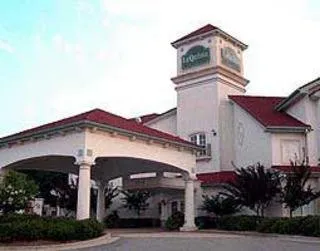 La Quinta Inn & Suites by Wyndham Raleigh Durham Airport