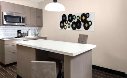 Hyatt House Nashville Downtown / Convention Center