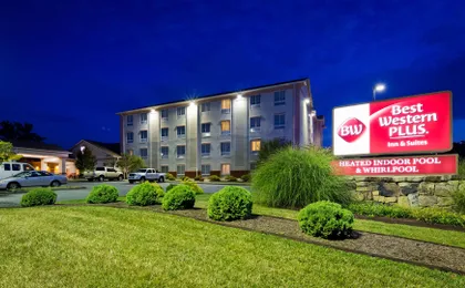 Best Western Plus Crossroads Inn & Suites