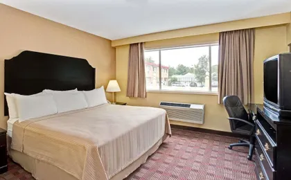 Howard Johnson by Wyndham Pikesville