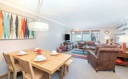 West End Walk To Lift 7 Hot Tub, Parking, Open Kitchen + Living Space 2 Bedroom Condo by RedAwning