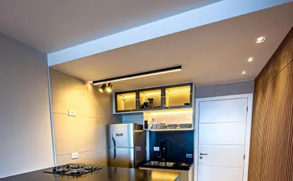 Apartamento de Luxo Na Barra Com Vista Mar