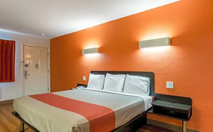 Motel 6 San Antonio, TX - South IH-10 East