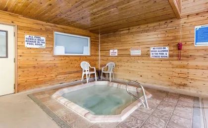 Urban Inn & Suites