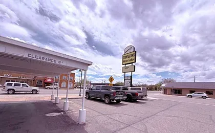 Tomahawk Motor Lodge Riverton US-26