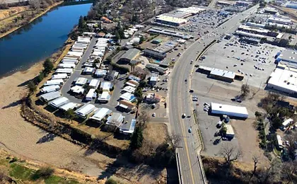 The River Inn & Suites