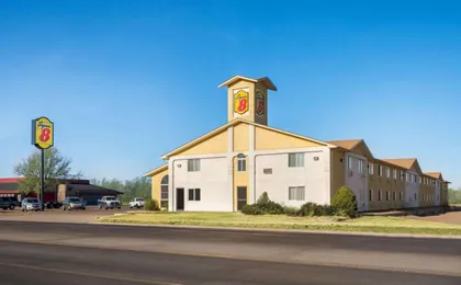 Super 8 by Wyndham Liberal Ks