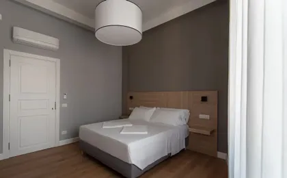 Nolana 28 Rooms in Naples