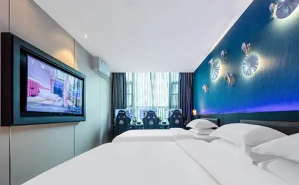 i Electronic Sports Hotel (Shanghai Wujiaochang University of Finance Subway Station)