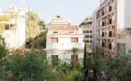 Enticing, Cosy, Rooftop Studio Athens Centre! Ep9t (Adults Only)