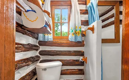 Log Cabin Inn