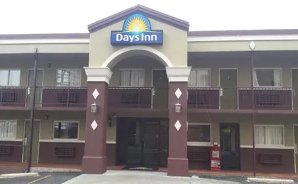Days Inn by Wyndham Hot Springs