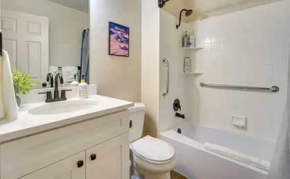 Mtn Views & Canyon Access: Cottonwood Heights Home