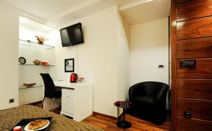 Main Street Studio And Rooms