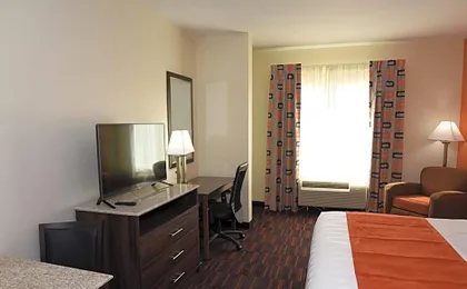 Home Away Kitchen Suites Enid