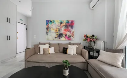 Kolonaki Cocoon - 2-BR Stylish Apt with Backyard in Kolonaki