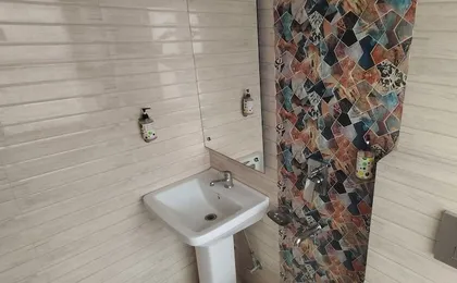Hotel Gloab Residency Near Delhi Airport