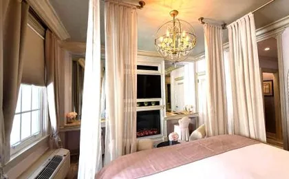 Hemingway Suites at Palm Beach Hotel Island