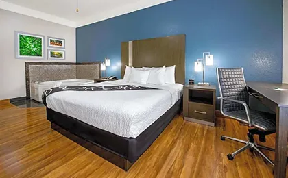 La Quinta Inn & Suites by Wyndham Houston Kingwood Medical