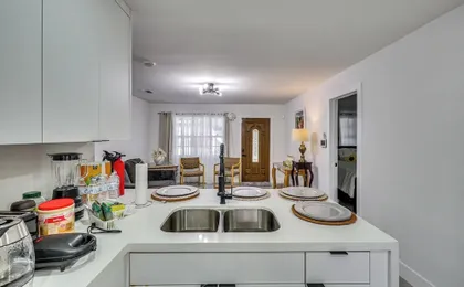 Cozy Fort Lauderdale Home w/ Yard: 7 Mi to Beaches