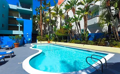 Ramada Plaza by Wyndham West Hollywood Hotel & Suites