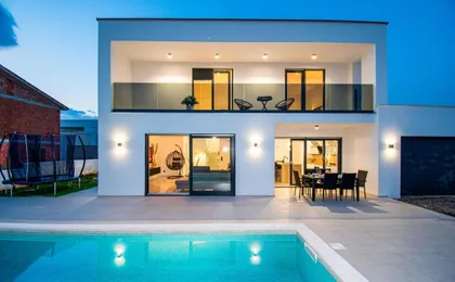 Villa Mina with a Private Pool in Pula