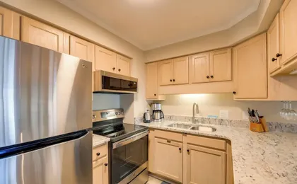 Emerald Isle Vacation Rental w/ Resort Pool!