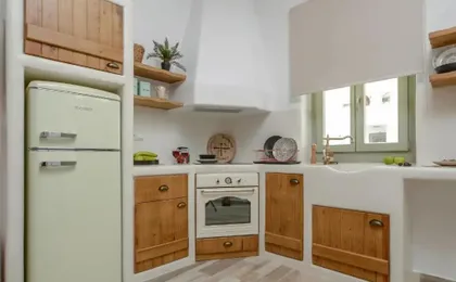 Aegean White Home