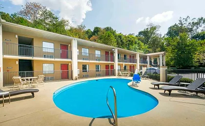 Days Inn by Wyndham Asheville North