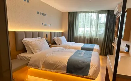 Home Inn Huayi Select Hotel (Communication University of China Dalianpo Metro Station Branch)