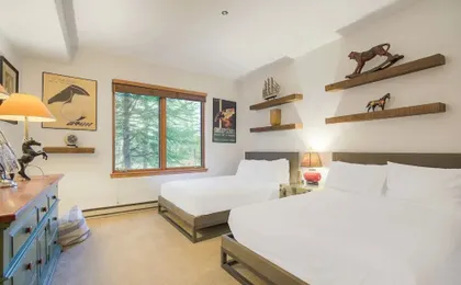 Prime Location, Steps from the Ski Lift - 2 Bedroom Condo in Arrowhead Village 2 Condo