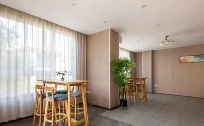 Shanyin Qiuming Hotel