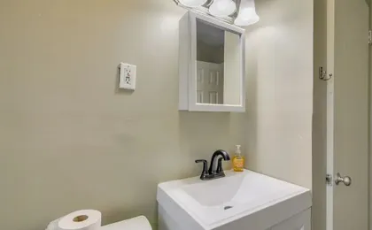 Private Yard! Pet-friendly Memphis Adventure Hub