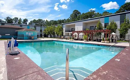 Cottonwood Suites Savannah Hotel & Conference Center