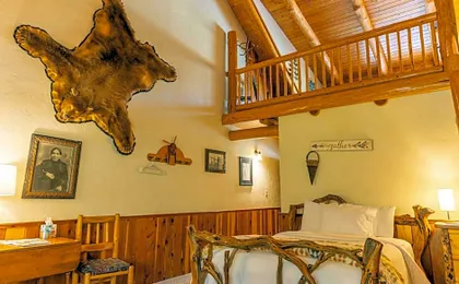 The Lindsay Lodge