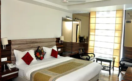 The Delhi 55