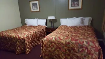 Colonial West Motel