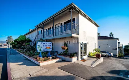 Crescent Bay Inn
