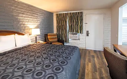 Hitching Post Studios Inn