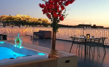 Acropolis View Apartment in the Heart of Monastiraki (Adults Only)