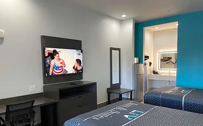 LiV Inn & Suites Houston